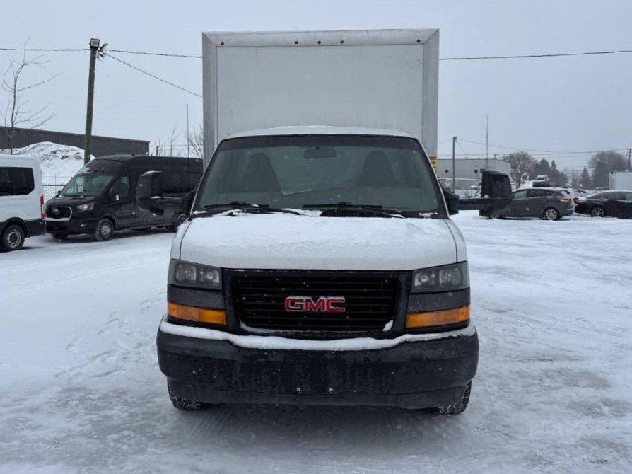 GMC Savana Cutaway 2020 - Image 12