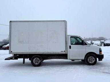 GMC Savana Cutaway 2020 - Thumbnail 5