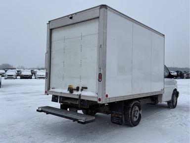 GMC Savana Cutaway 2020 - Thumbnail 9