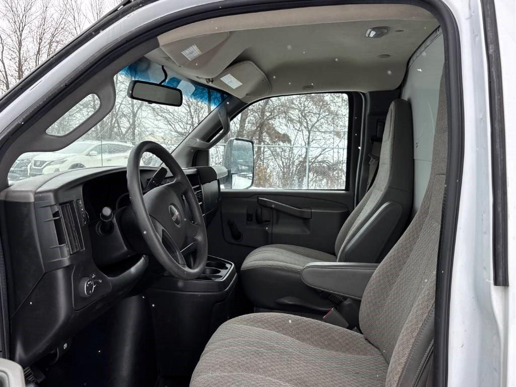 GMC Savana Cutaway 2020 - Image 4