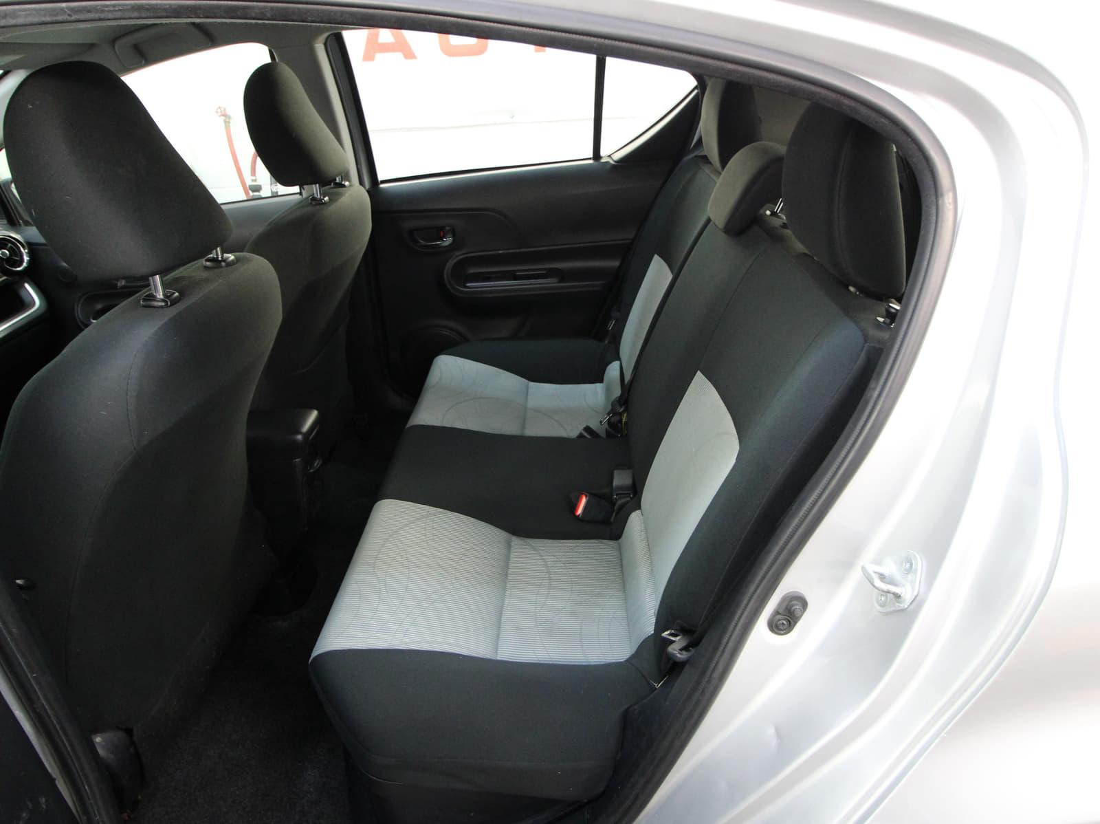 Toyota Prius c 2017 - Image 12