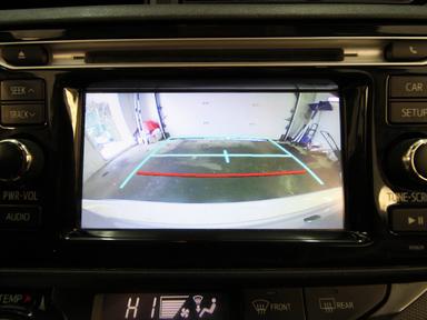 Toyota Prius c 2017 - Thumbnail 2