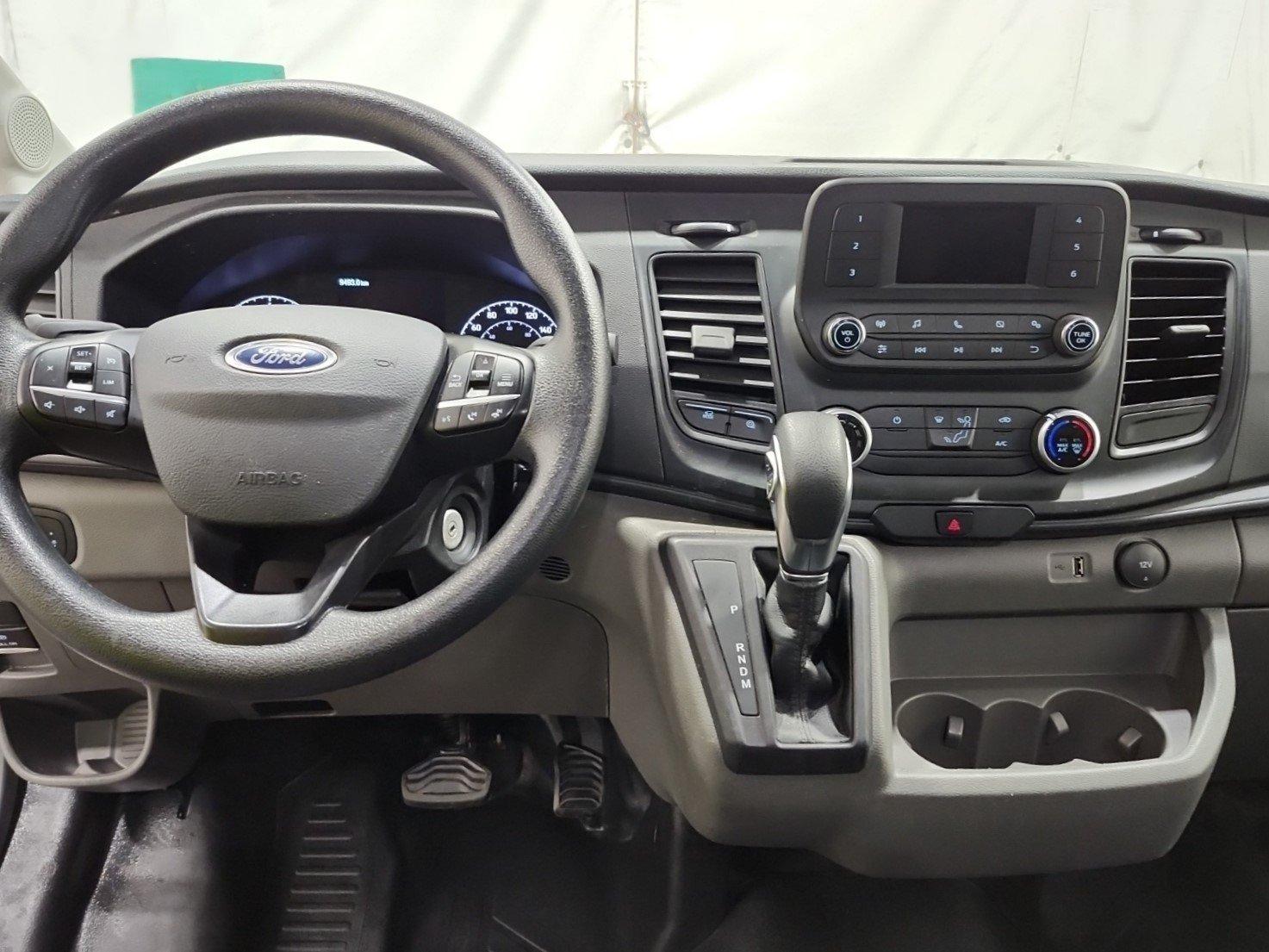 Ford Transit-250 Cargo Van 2024 - Image 5