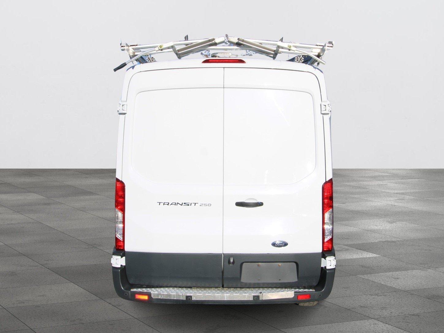 Ford Transit Cargo Van 2016 - Image 16