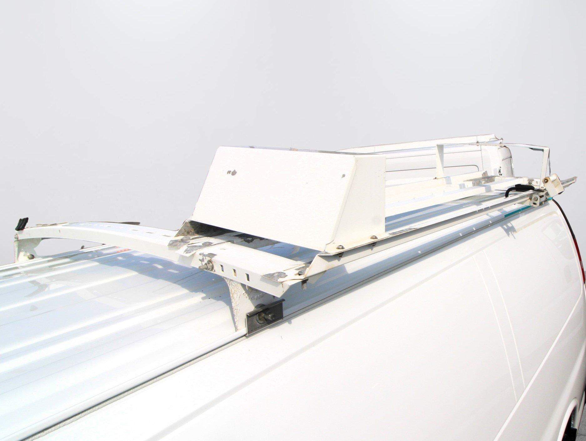 Gmc Savana Cargo Van 2018 - Image 2