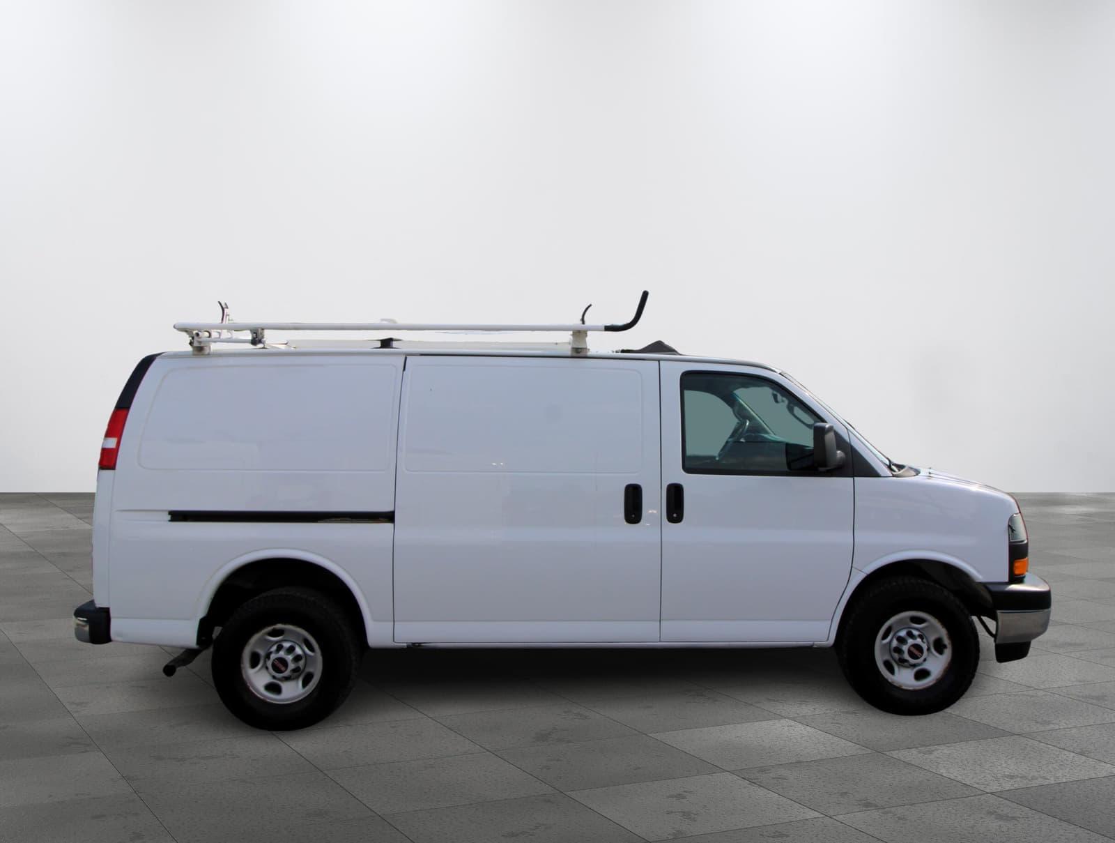 Gmc Savana Cargo Van 2018 - Image 8