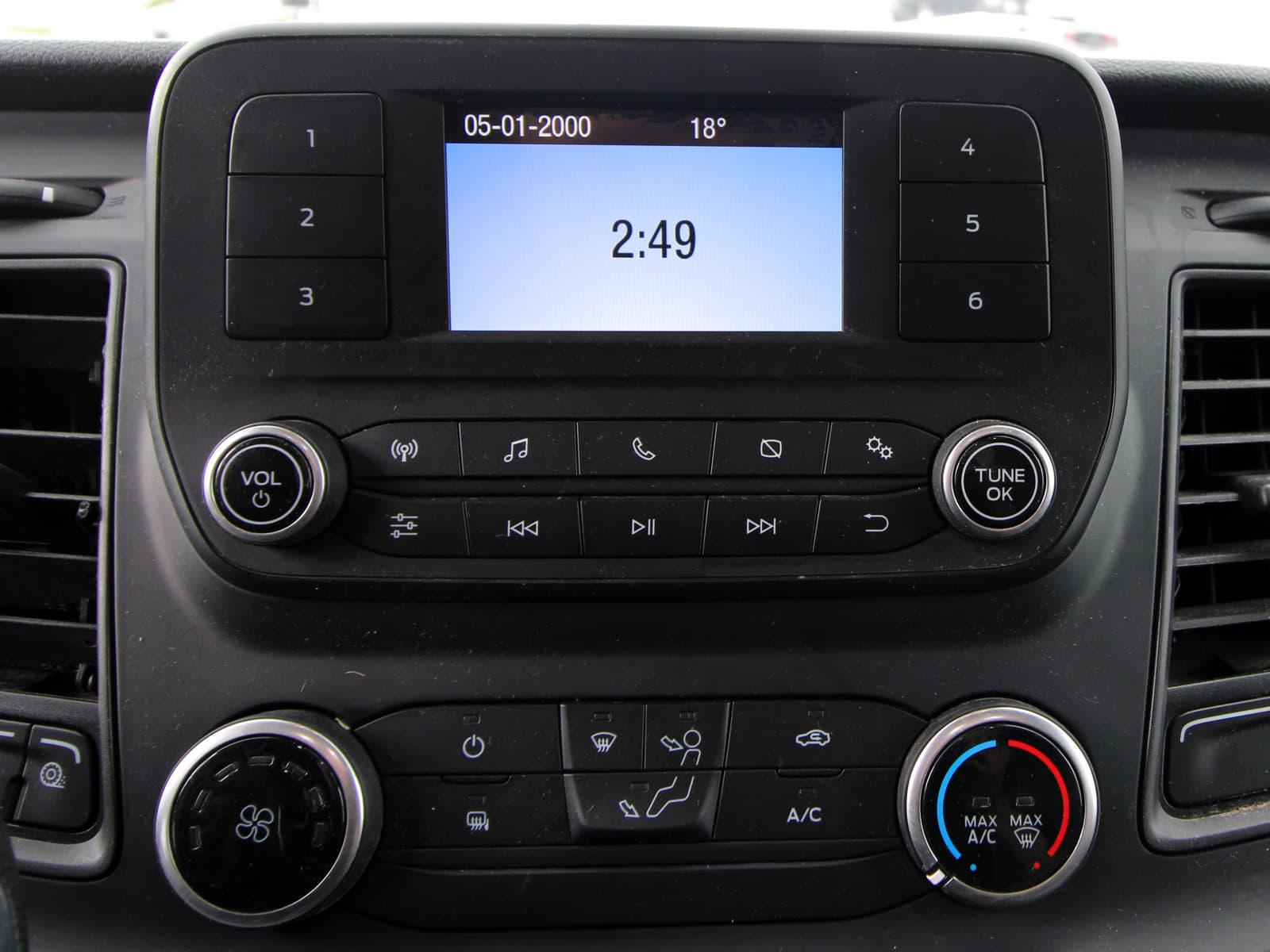 Ford Transit-250 Cargo Van 2021 - Image 8