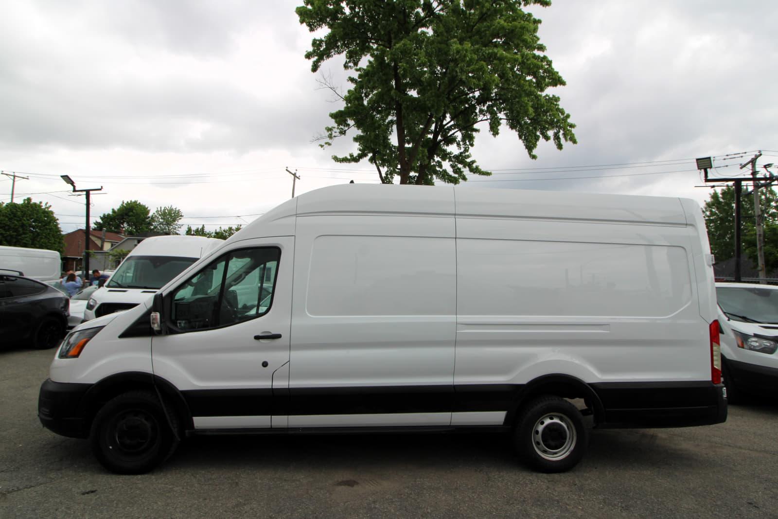 Ford Transit-250 Cargo Van 2021 - Image 7