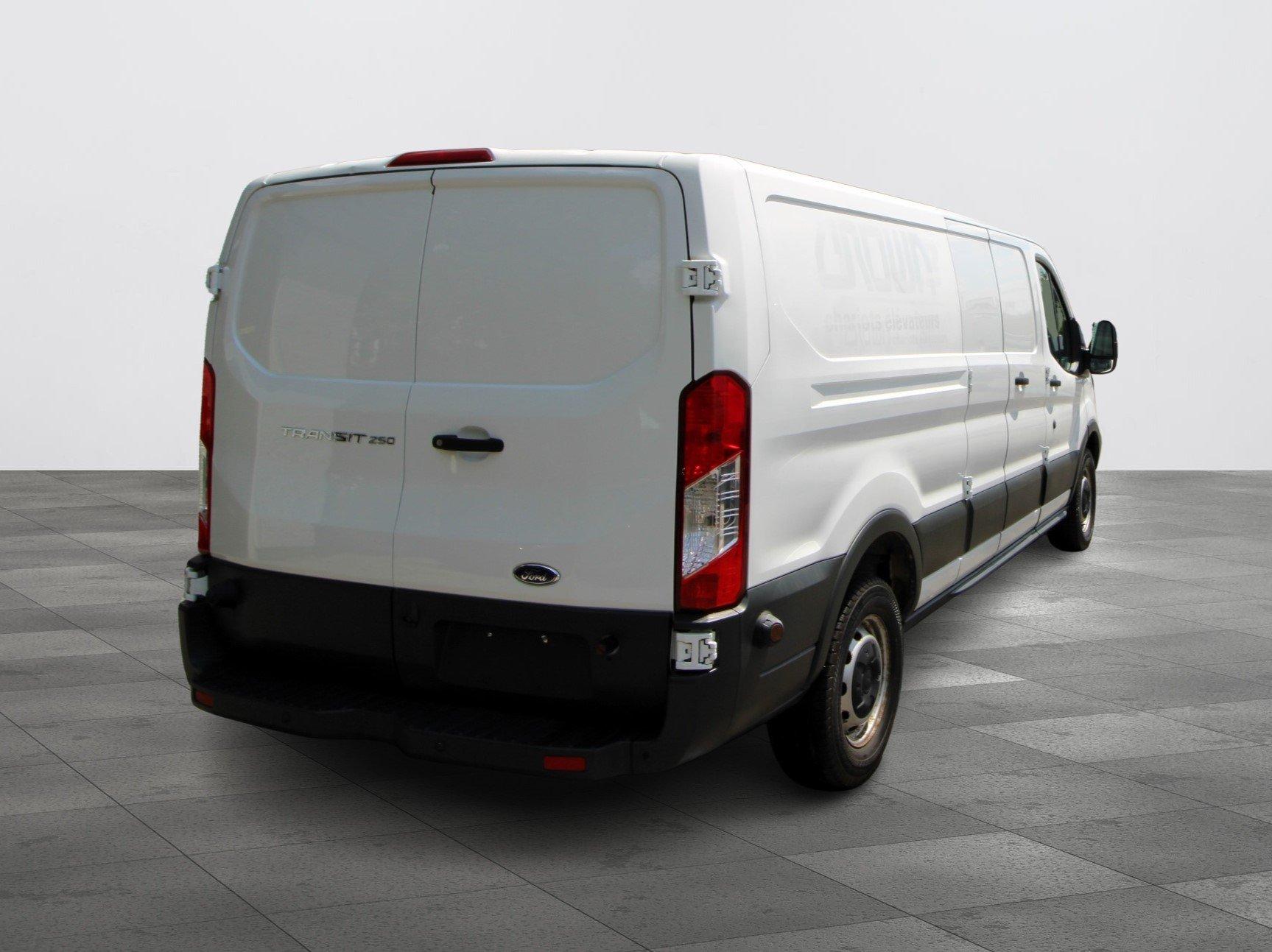 Ford Transit Van 2018 - Image 9