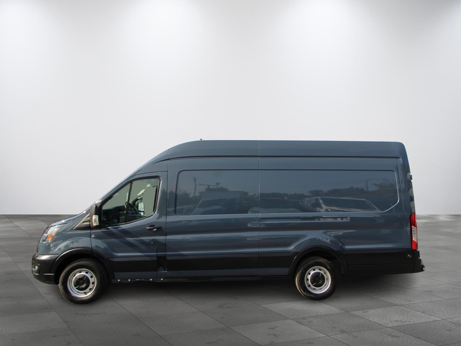 Ford Transit Cargo Van 2021 - Image 7