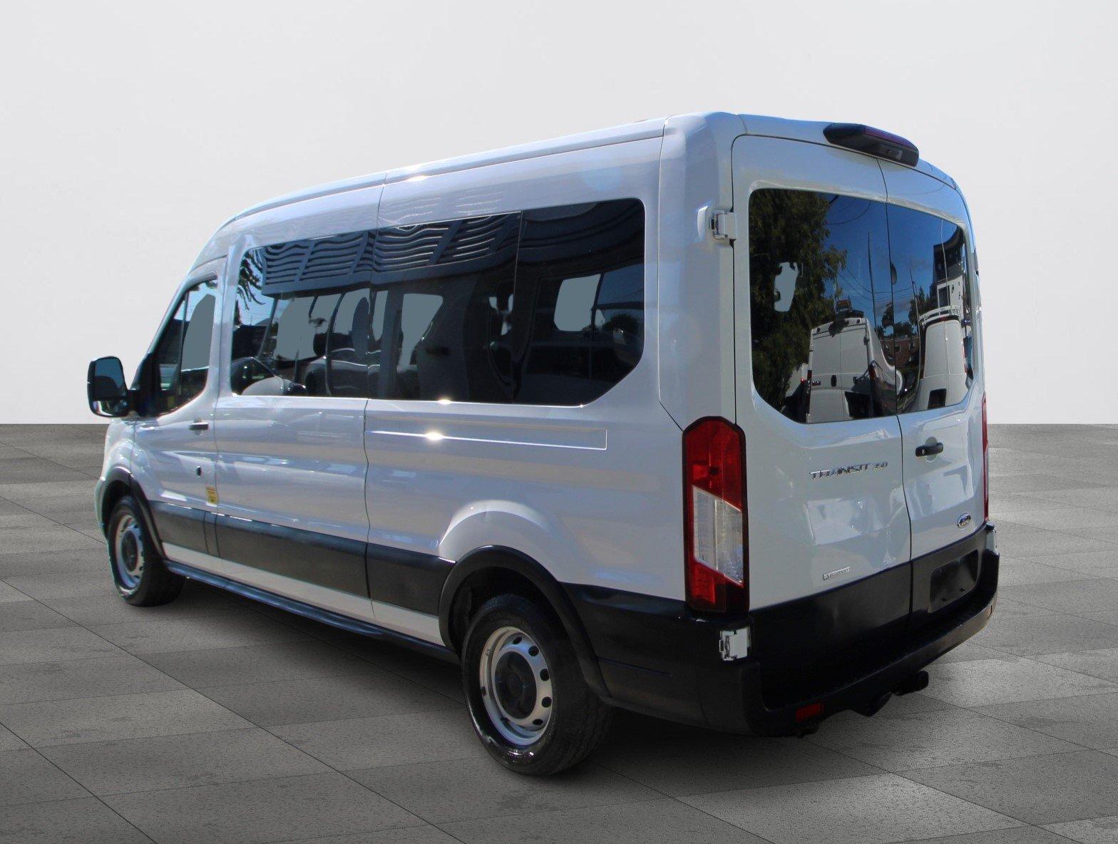 Ford Transit Passenger Wagon 2021 - Image 11