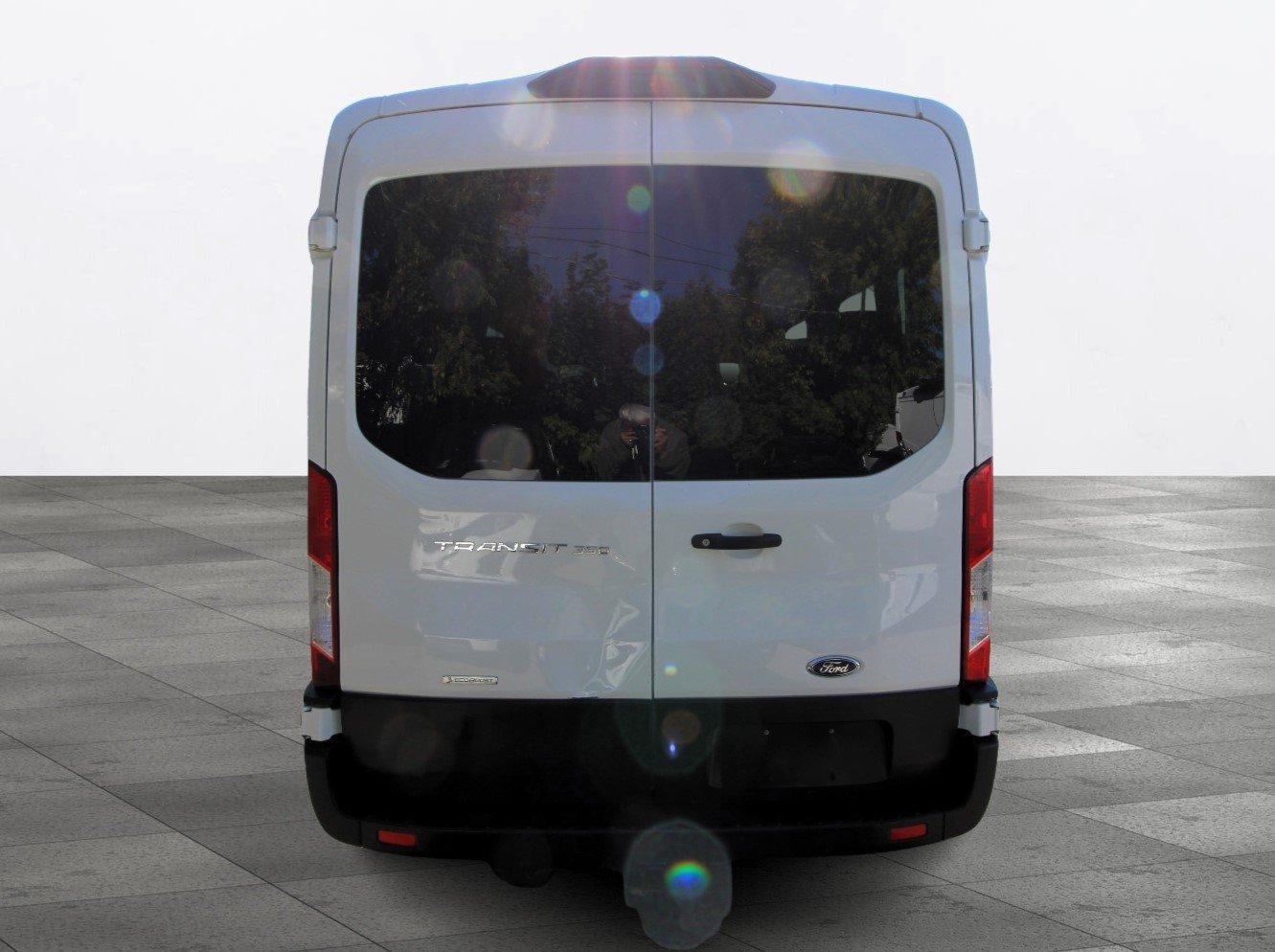 Ford Transit Passenger Wagon 2021 - Image 17