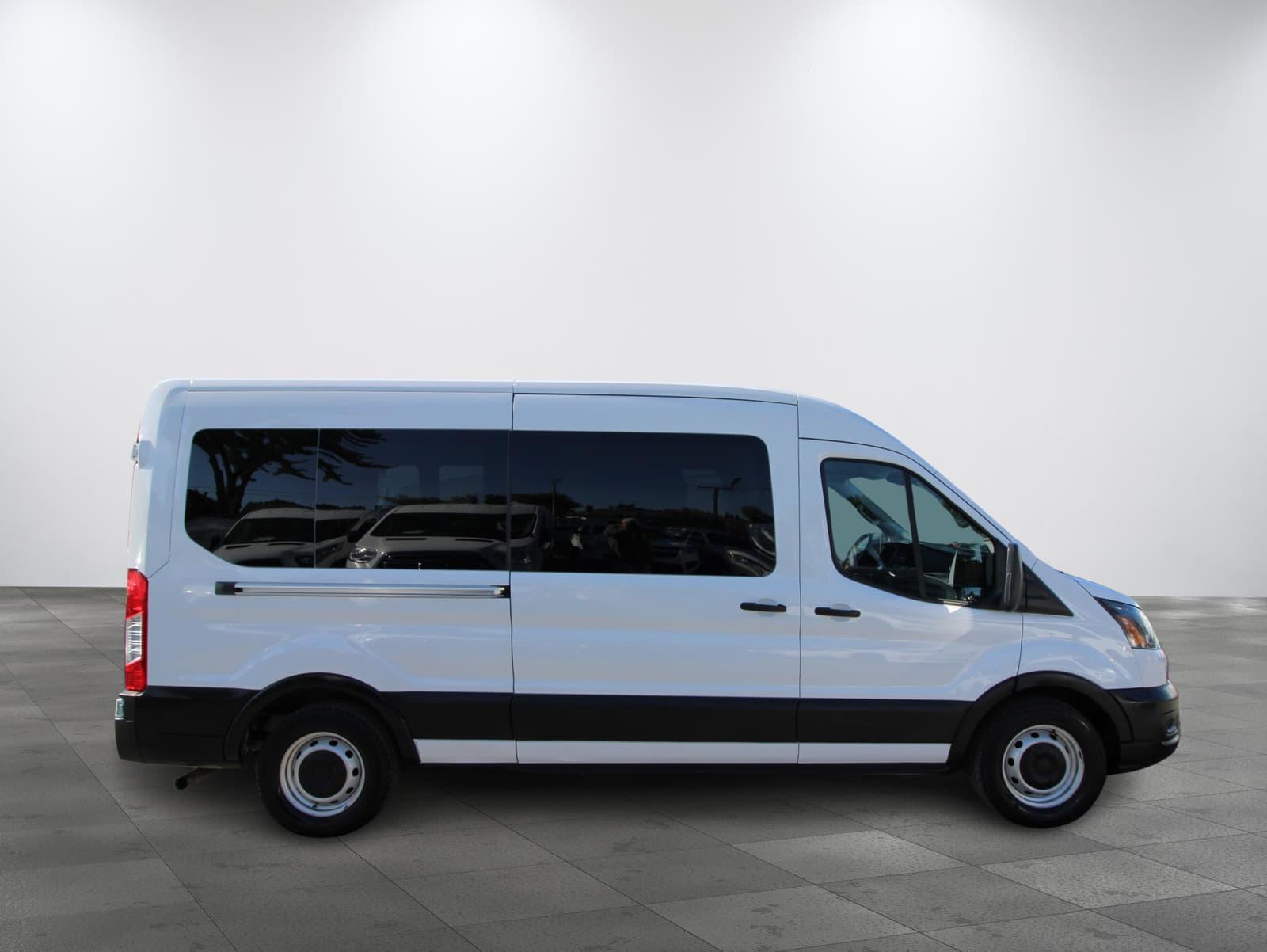 Ford Transit Passenger Wagon 2021 - Image 5