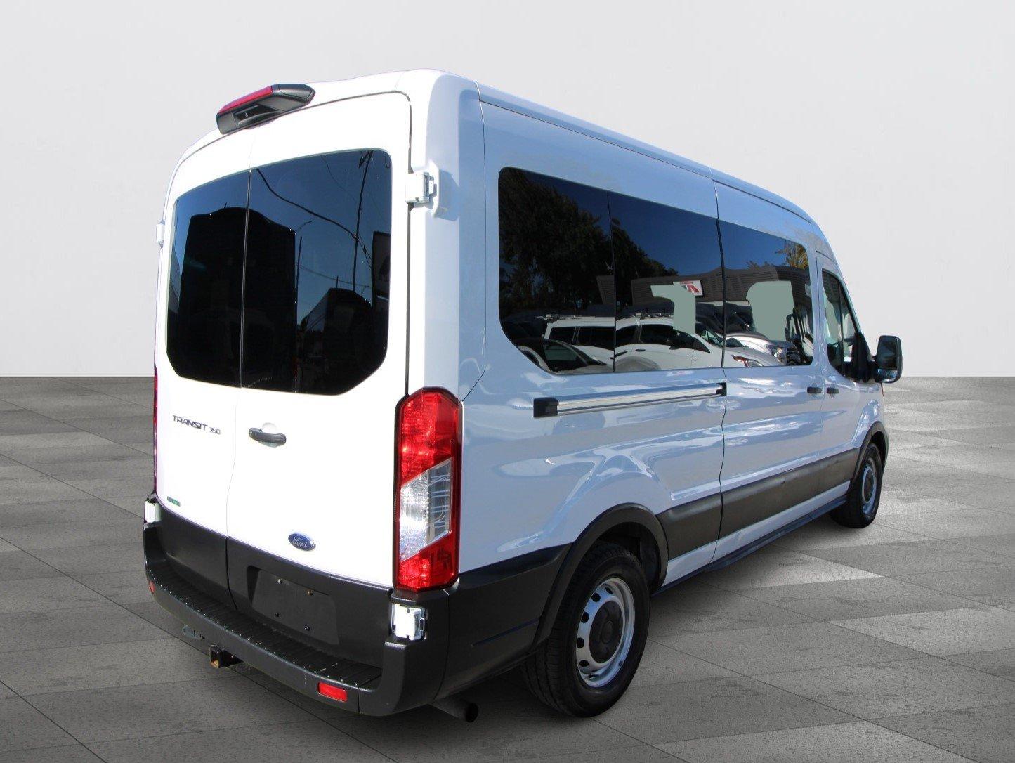 Ford Transit Passenger Wagon 2021 - Image 9