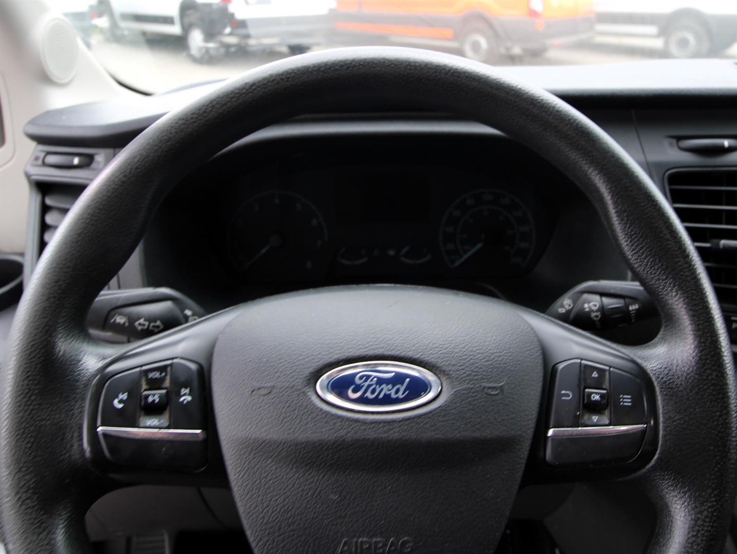 Ford Transit Cargo Van 2021 - Image 6