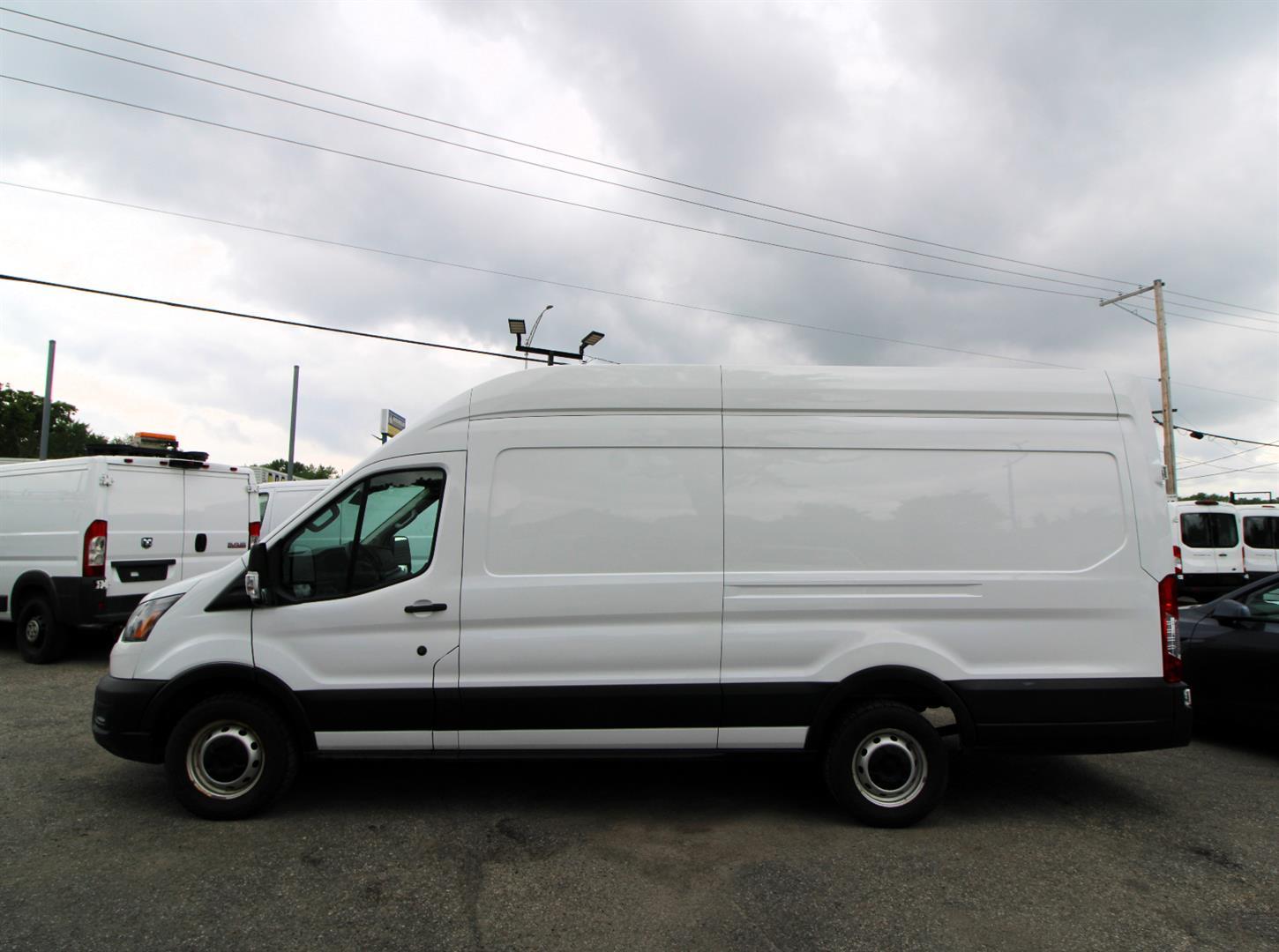 Ford Transit Cargo Van 2021 - Image 7