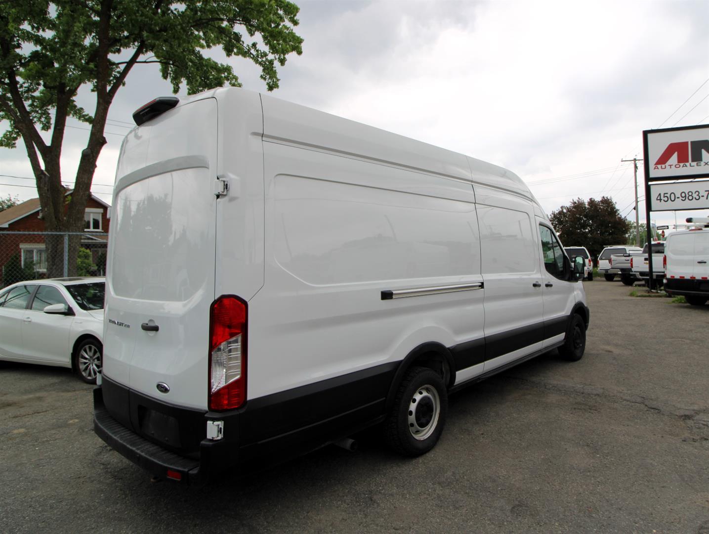 Ford Transit Cargo Van 2021 - Image 9