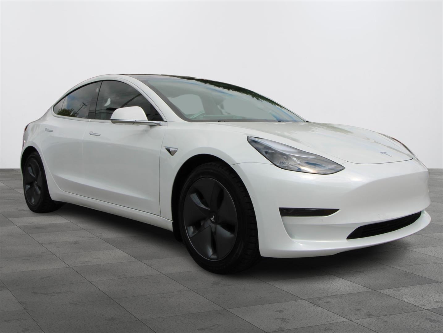 Tesla Model 3 2020 - Image 2