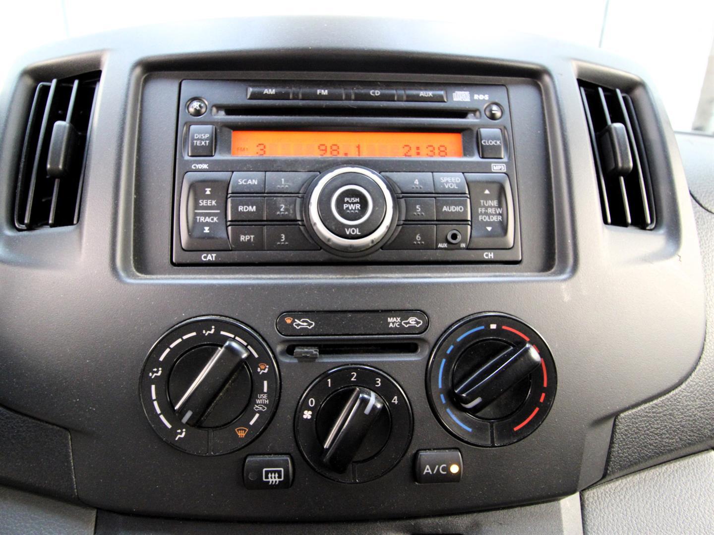 Chevrolet City Express Cargo Van 2015 - Image 6