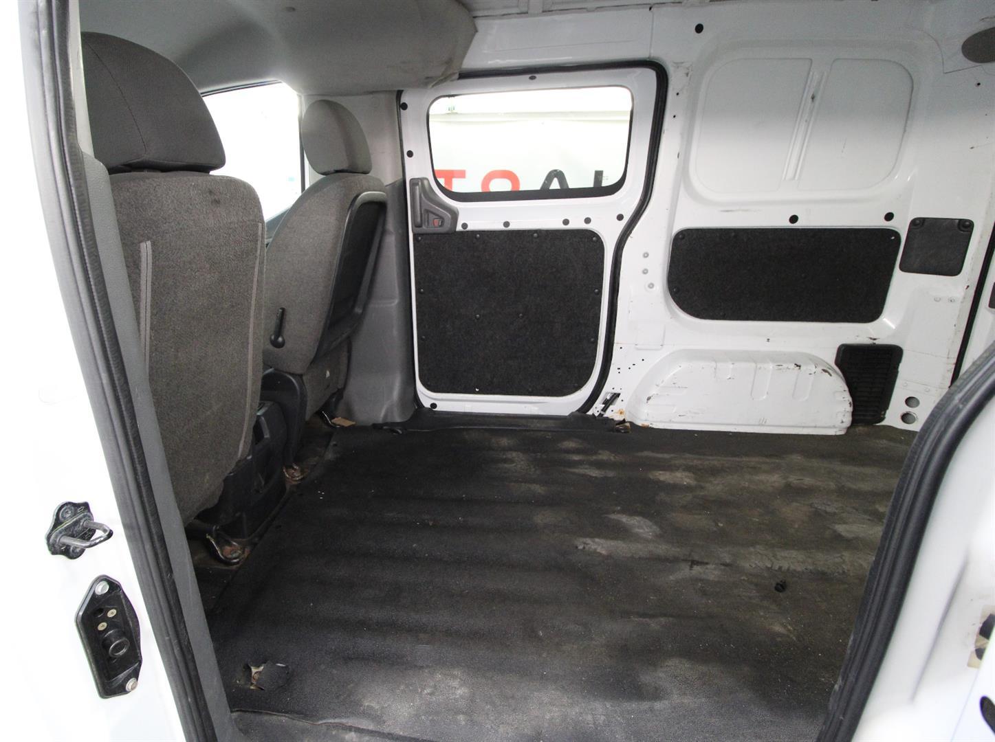 Chevrolet City Express Cargo Van 2015 - Image 10