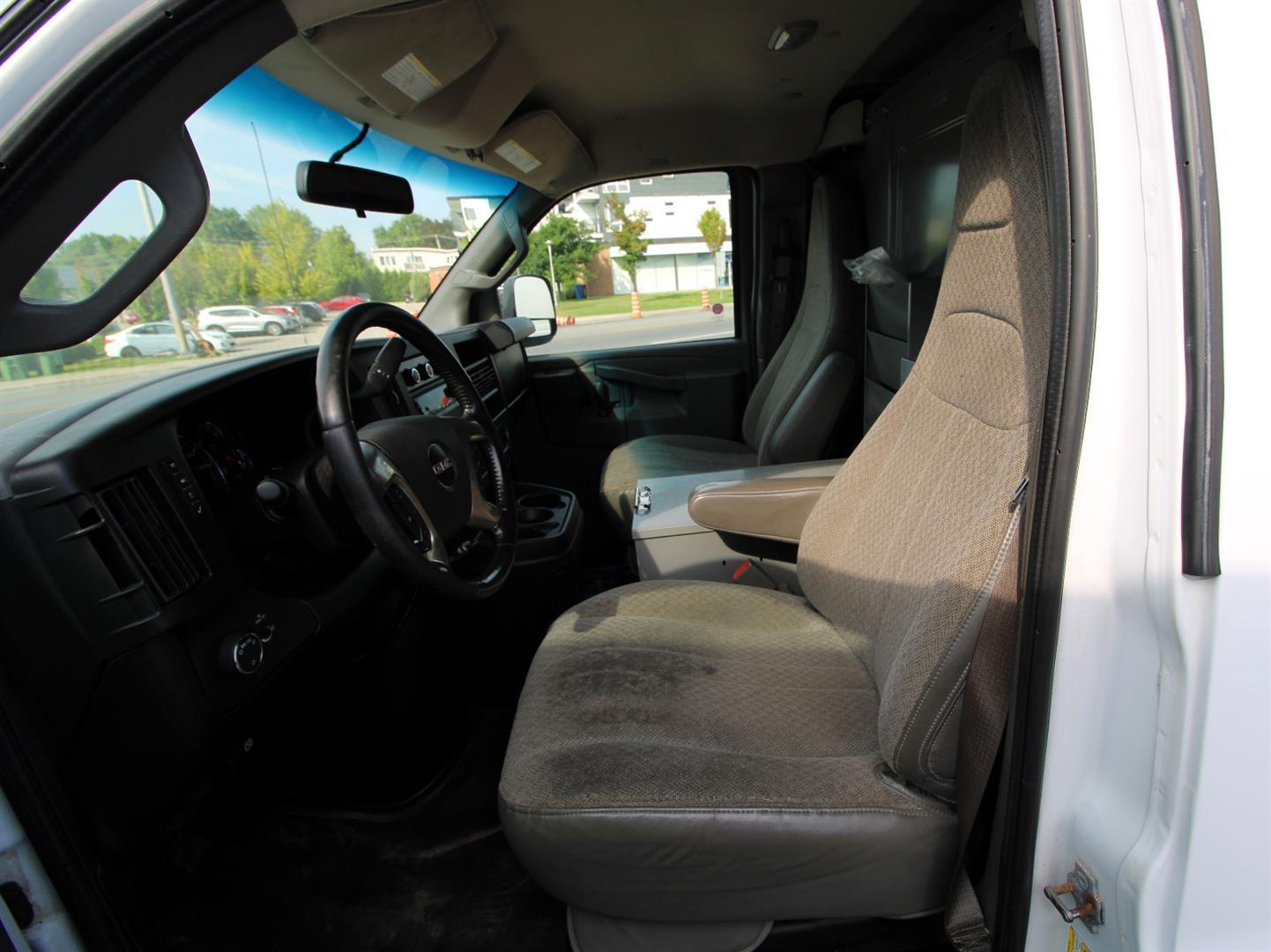 Gmc Savana Cargo Van 2018 - Image 19