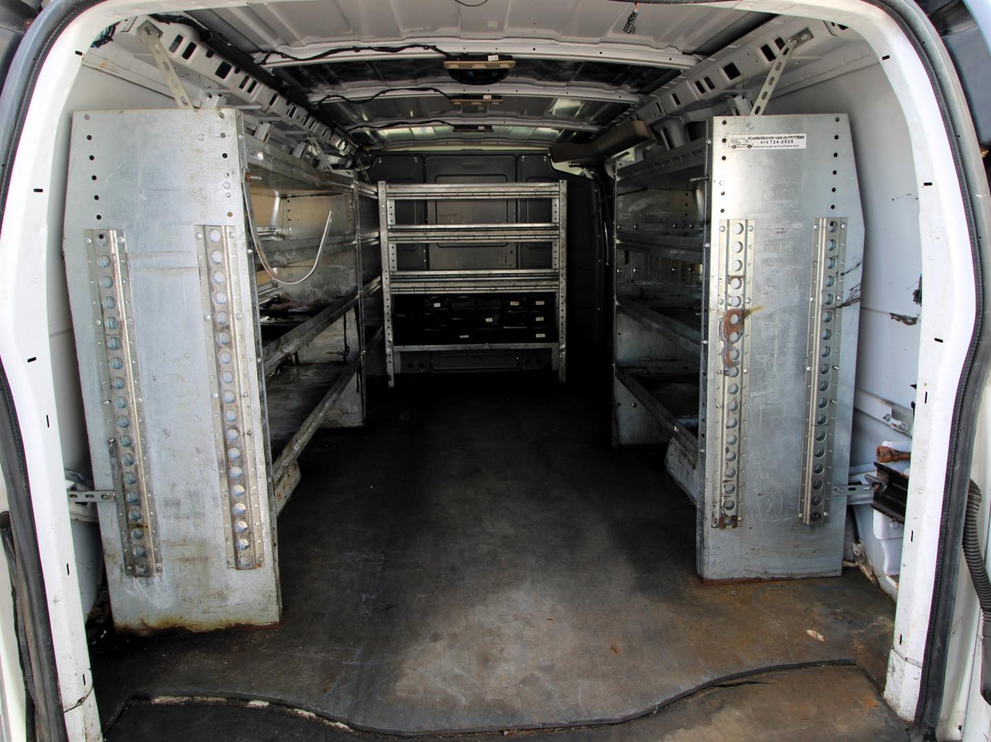 Gmc Savana Cargo Van 2018 - Image 12