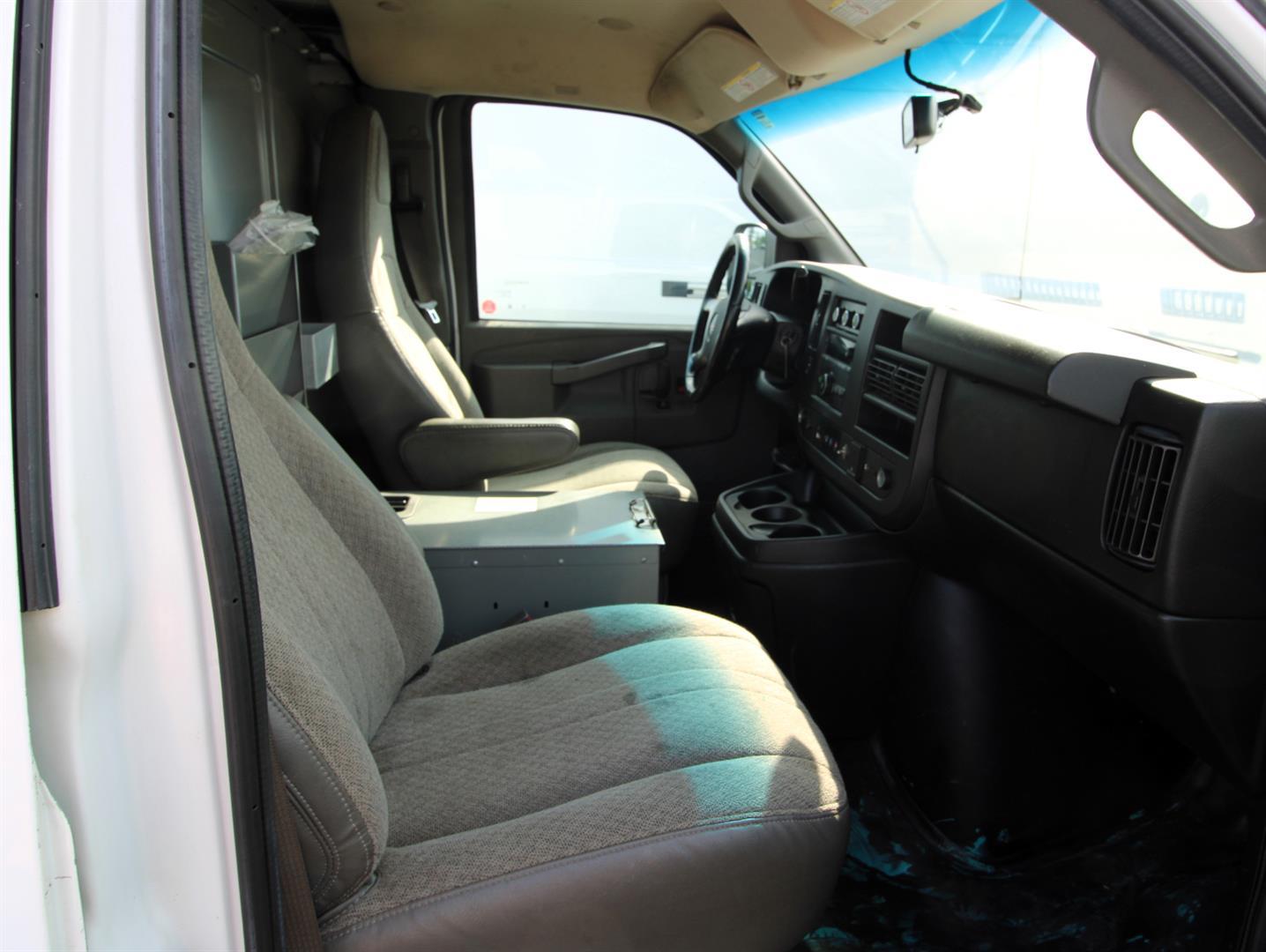 Gmc Savana Cargo Van 2018 - Image 20