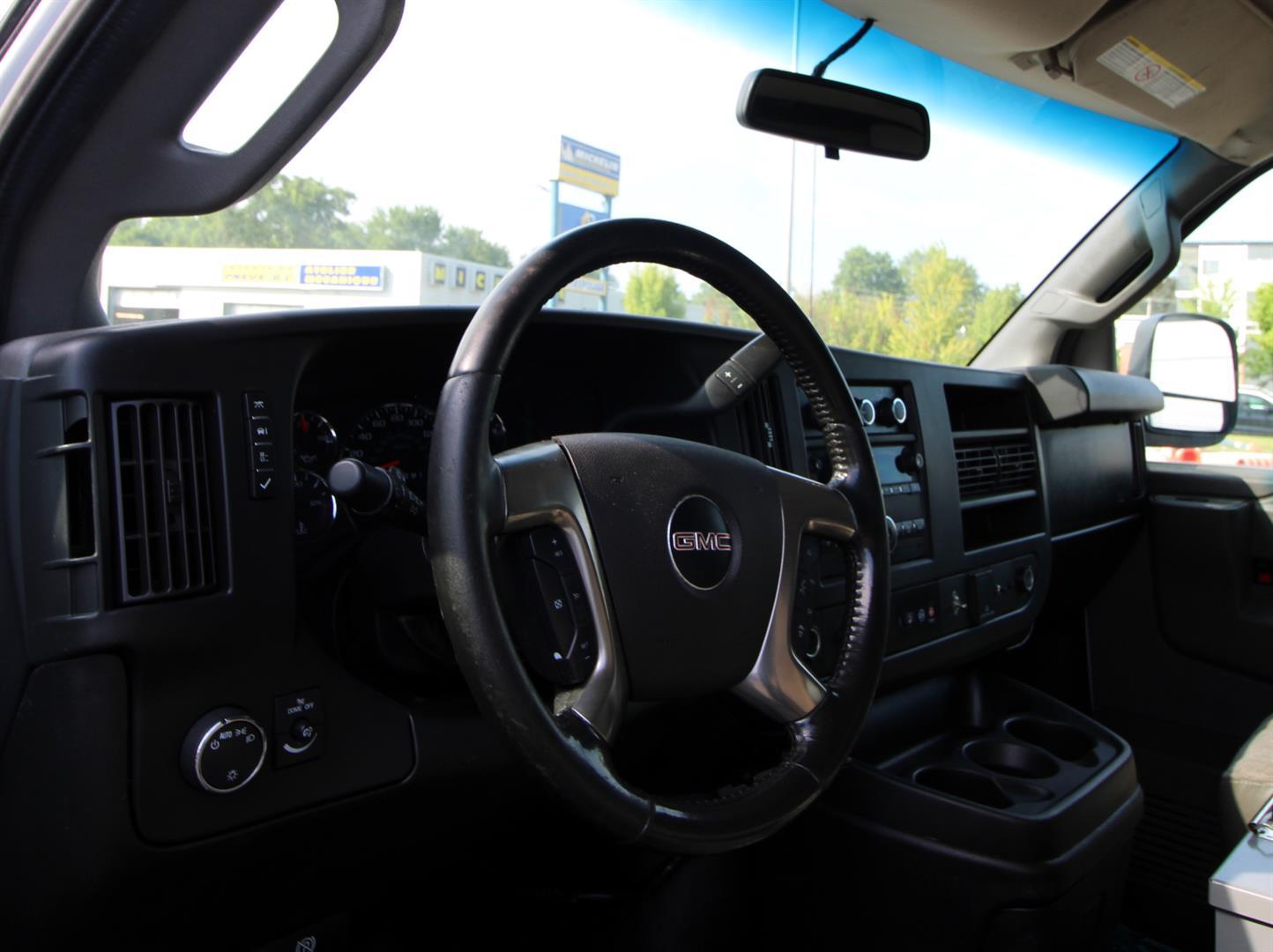 Gmc Savana Cargo Van 2018 - Image 14