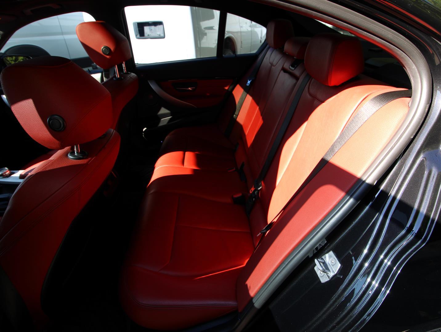 Bmw 3 Series 2017 - Image 24