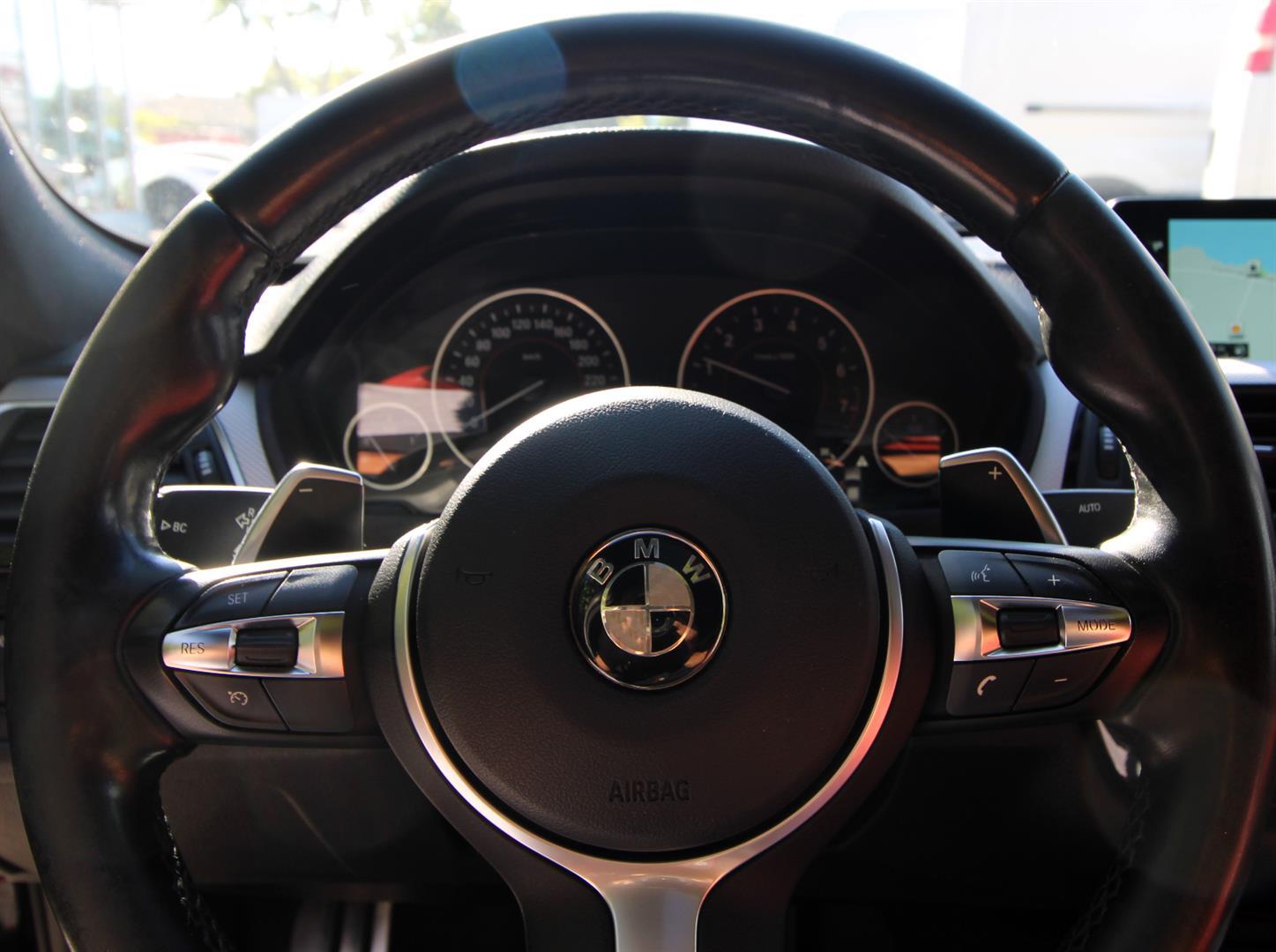 Bmw 3 Series 2017 - Image 6