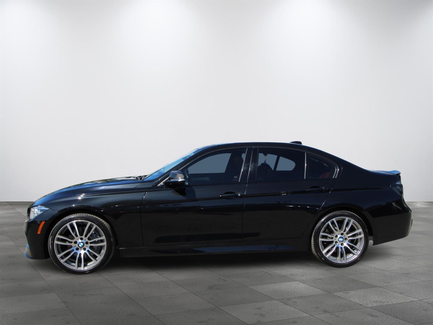 Bmw 3 Series 2017 - Image 10