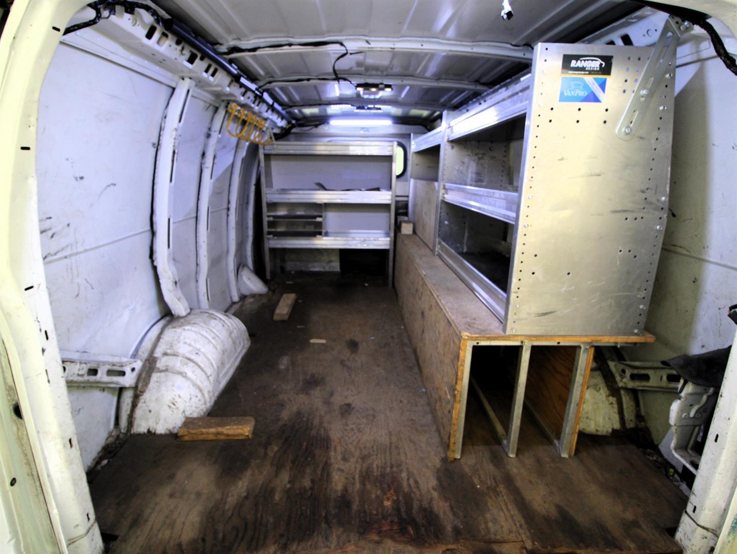 Chevrolet Express Cargo Van 2019 - Image 14