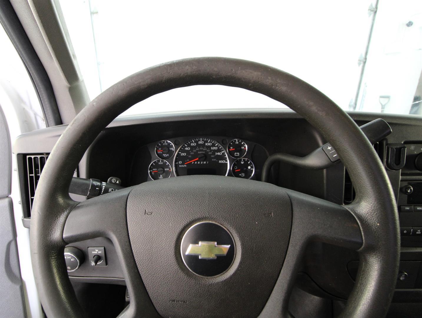 Chevrolet Express Cargo Van 2019 - Image 6