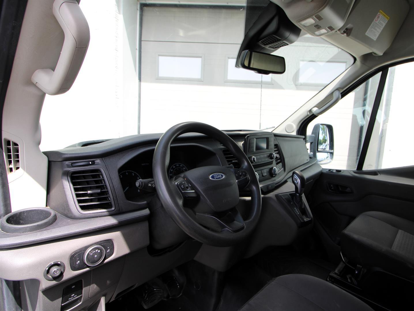 Ford Transit Cargo Van 2021 - Image 4