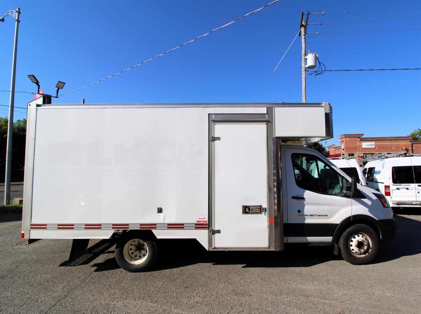 Ford Transit Cutaway 2019 - Image 8