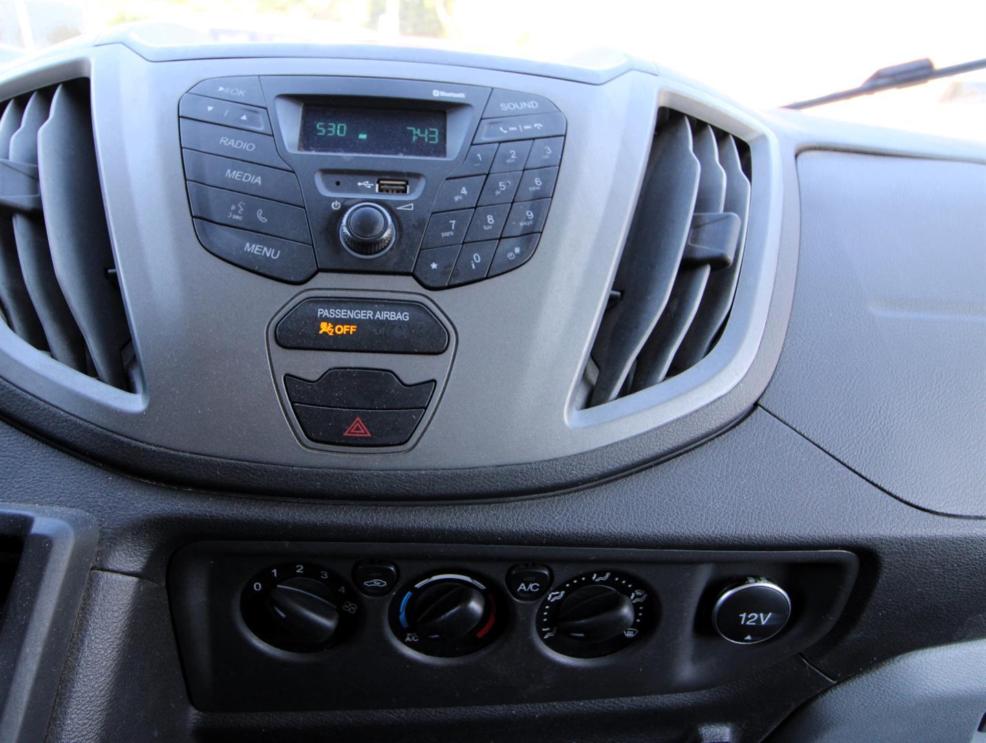 Ford Transit Cutaway 2019 - Image 11