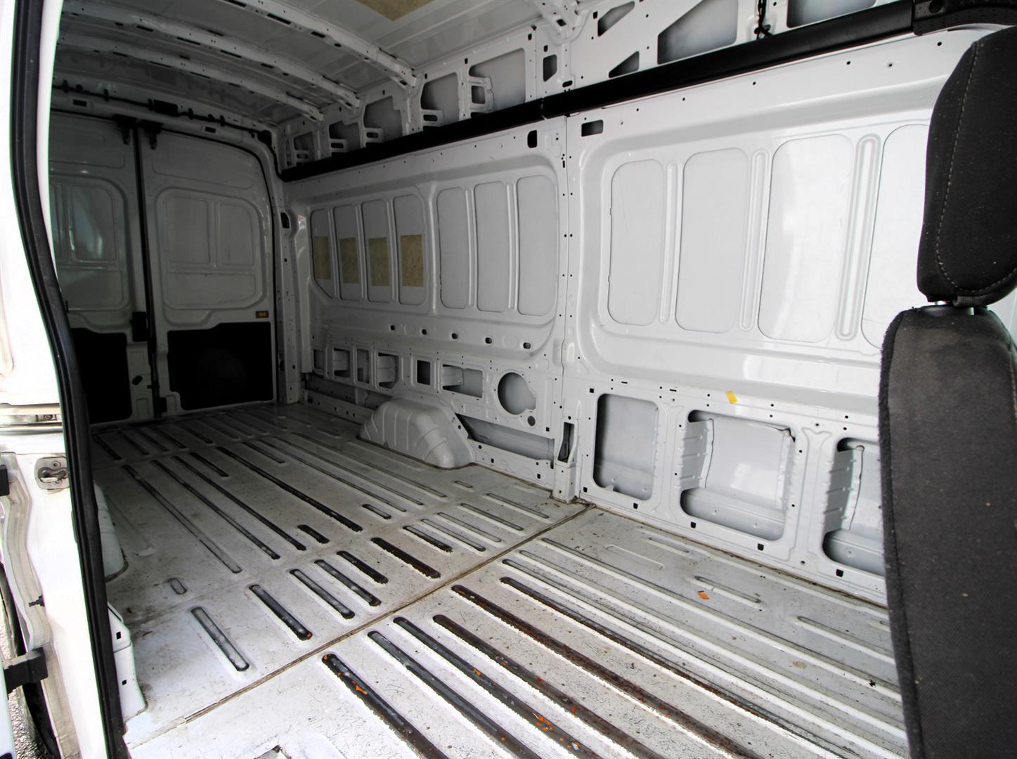 Ford Transit Cargo Van 2021 - Image 10