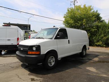 Chevrolet Express Cargo Van 2016 - Thumbnail 3