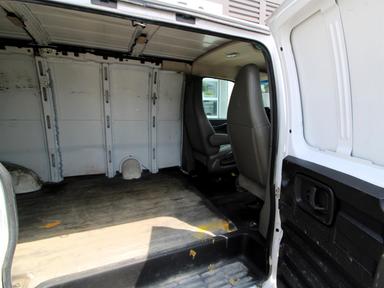 Chevrolet Express Cargo Van 2016 - Thumbnail 10