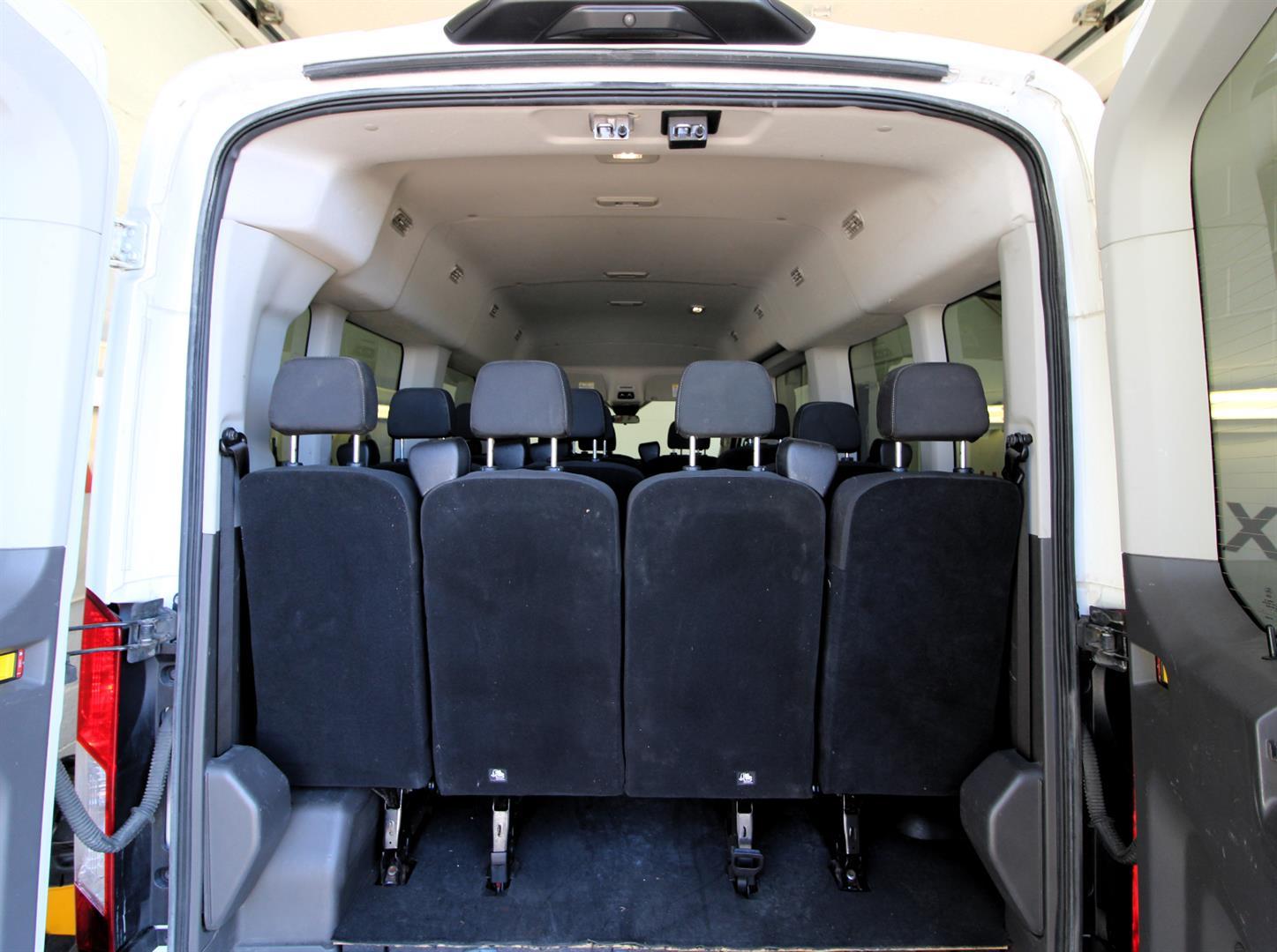 Ford Transit Passenger Wagon 2021 - Image 18