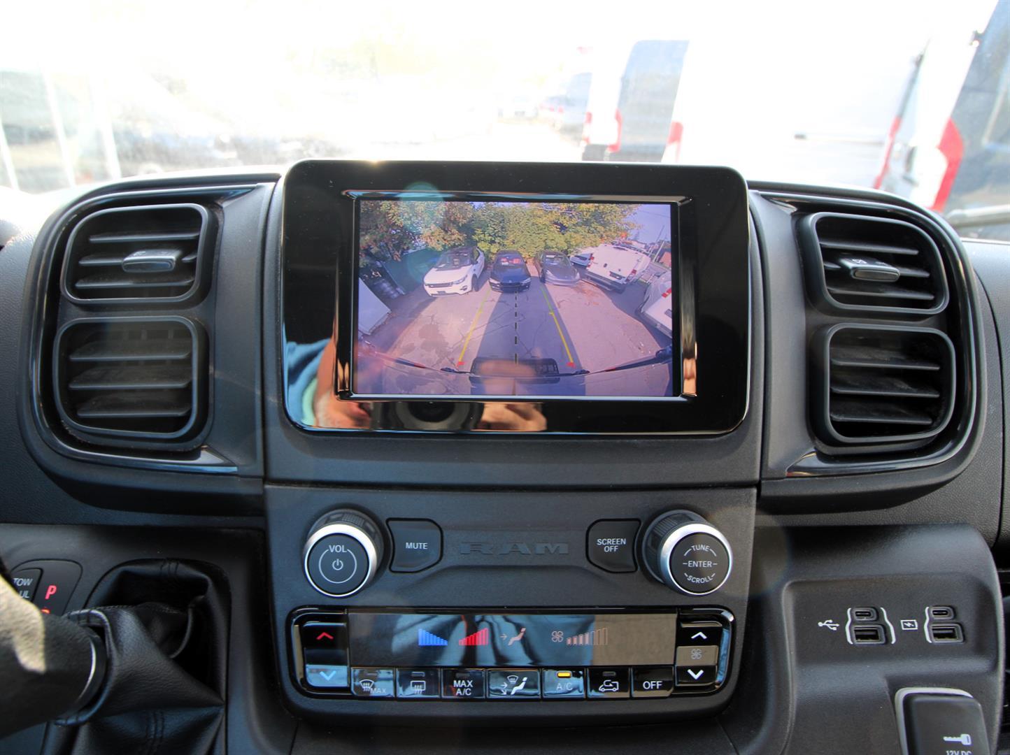 Ram ProMaster Cargo Van 2022 - Image 2