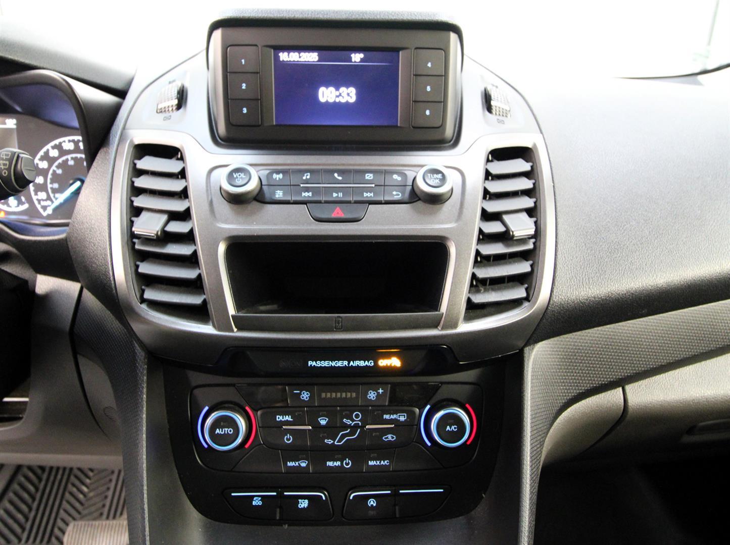 Ford Transit Connect Wagon 2020 - Image 10