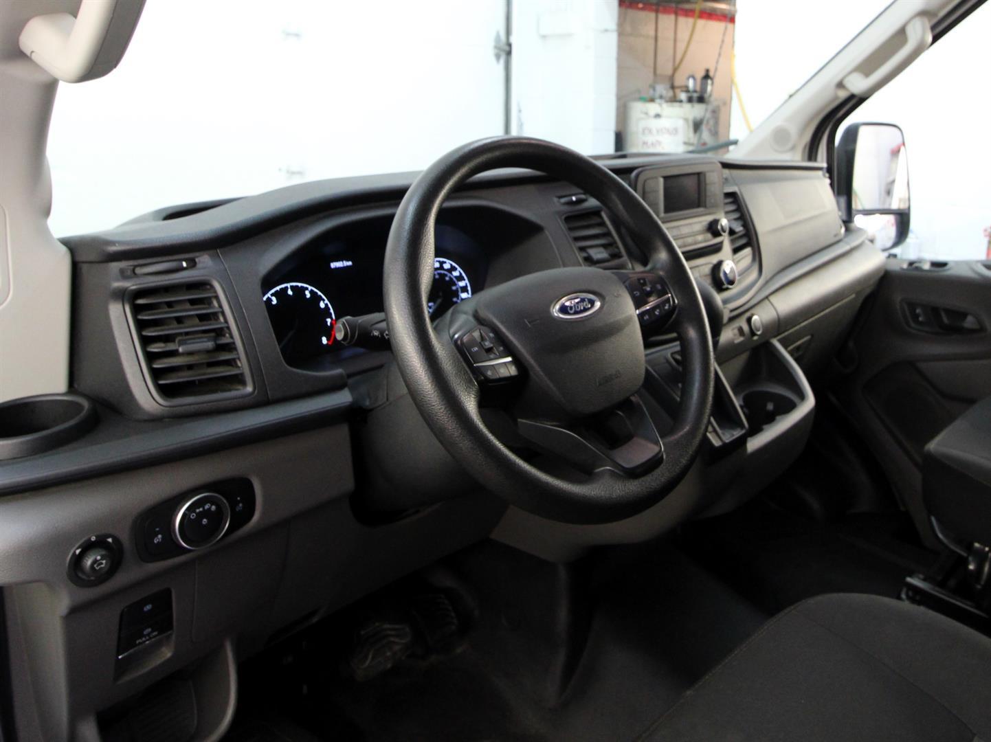 Ford Transit Passenger Wagon 2021 - Image 6