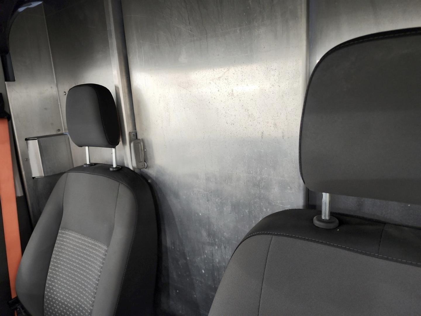 Ford Transit Cargo Van 2021 - Image 6