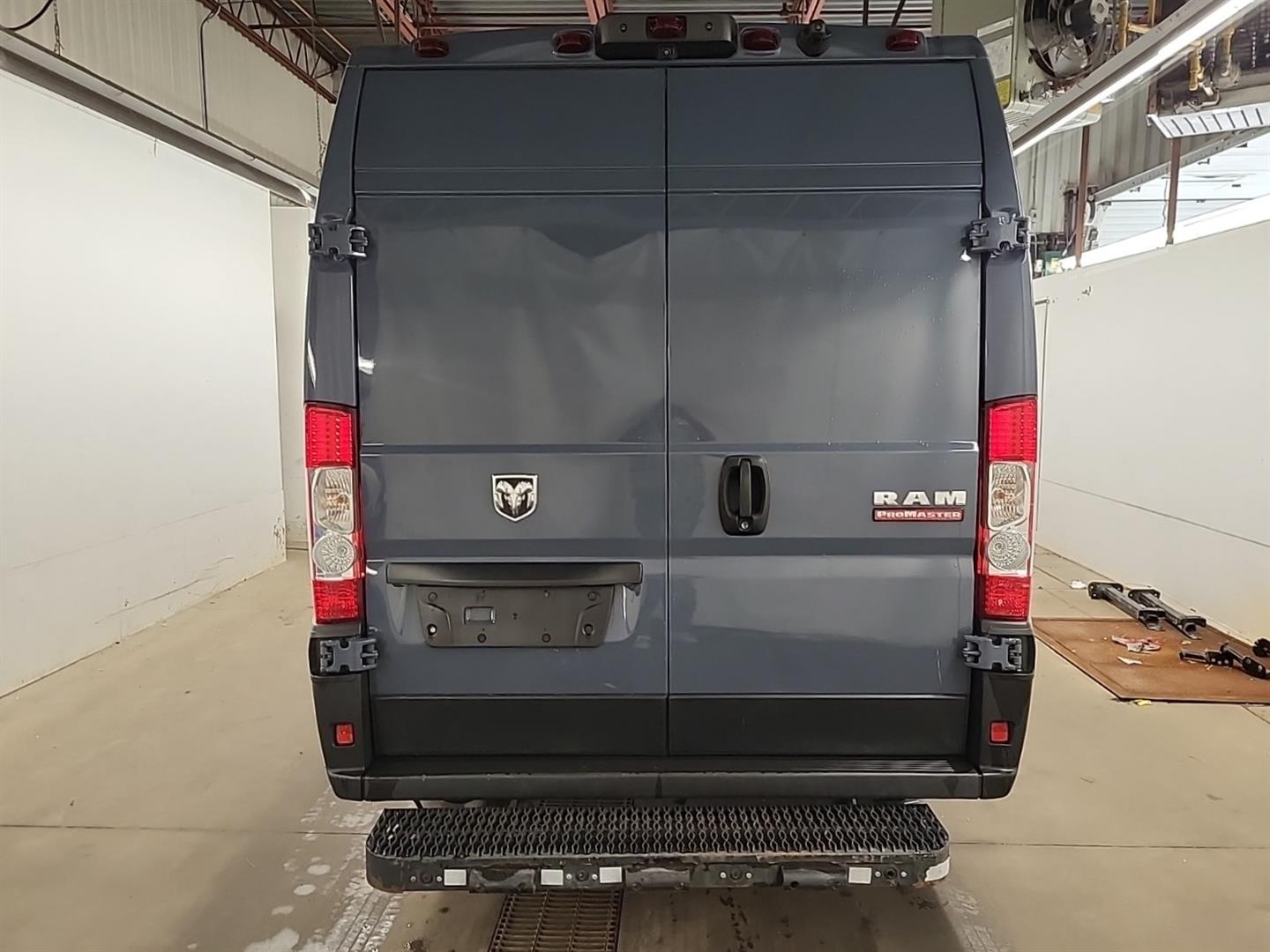 Ram ProMaster Cargo Van 2022 - Image 5