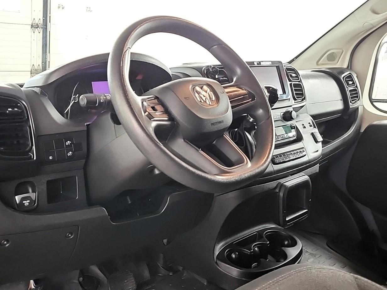 Ram ProMaster Cargo Van 2022 - Image 2