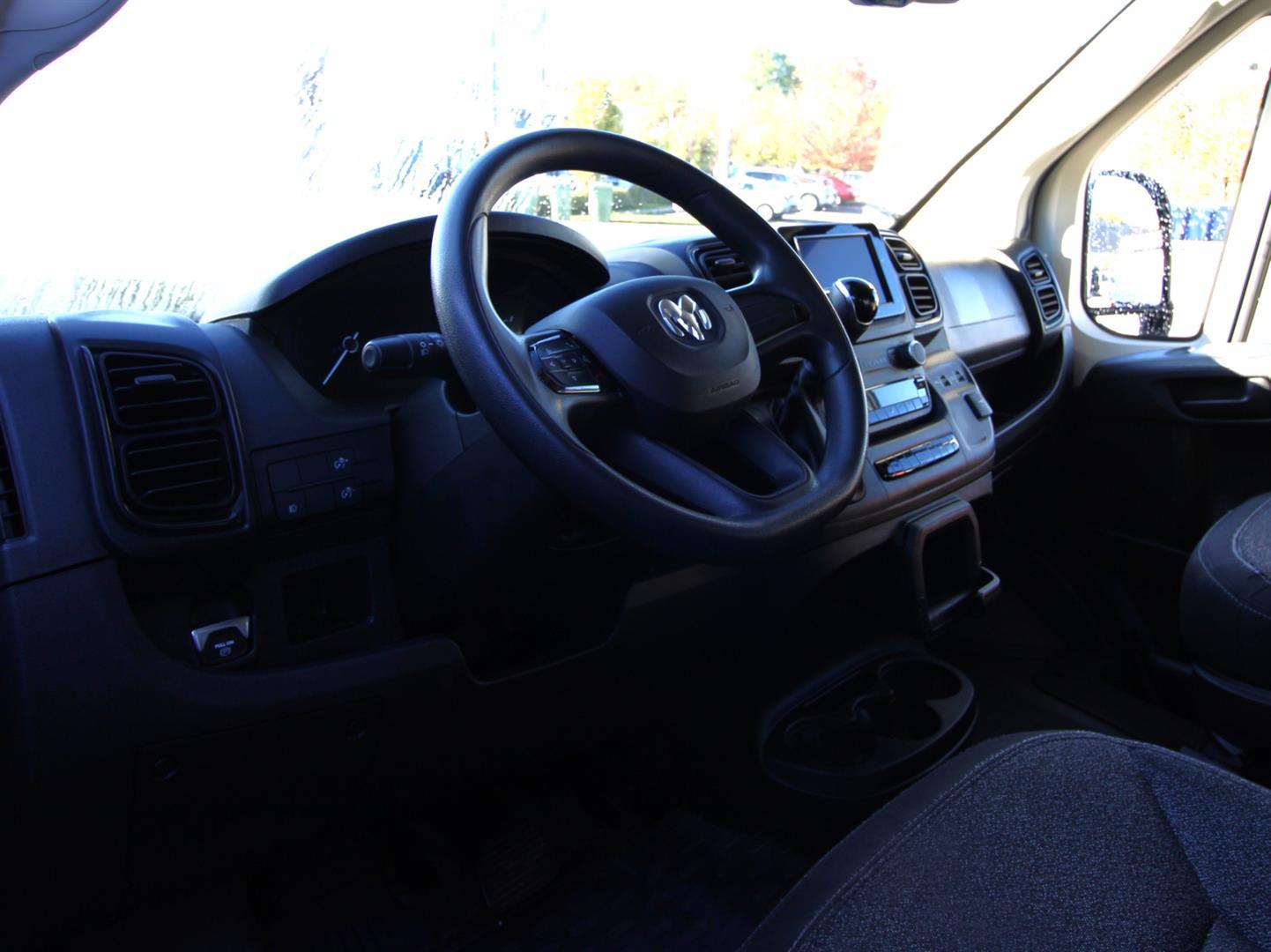 Ram ProMaster Cargo Van 2022 - Image 2