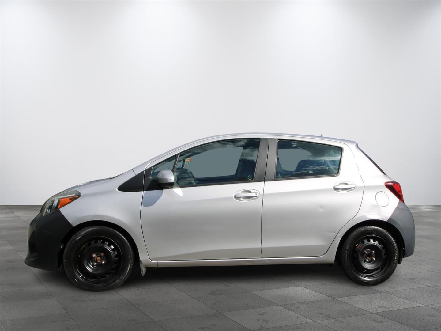 Toyota Yaris 2015 - Image 7