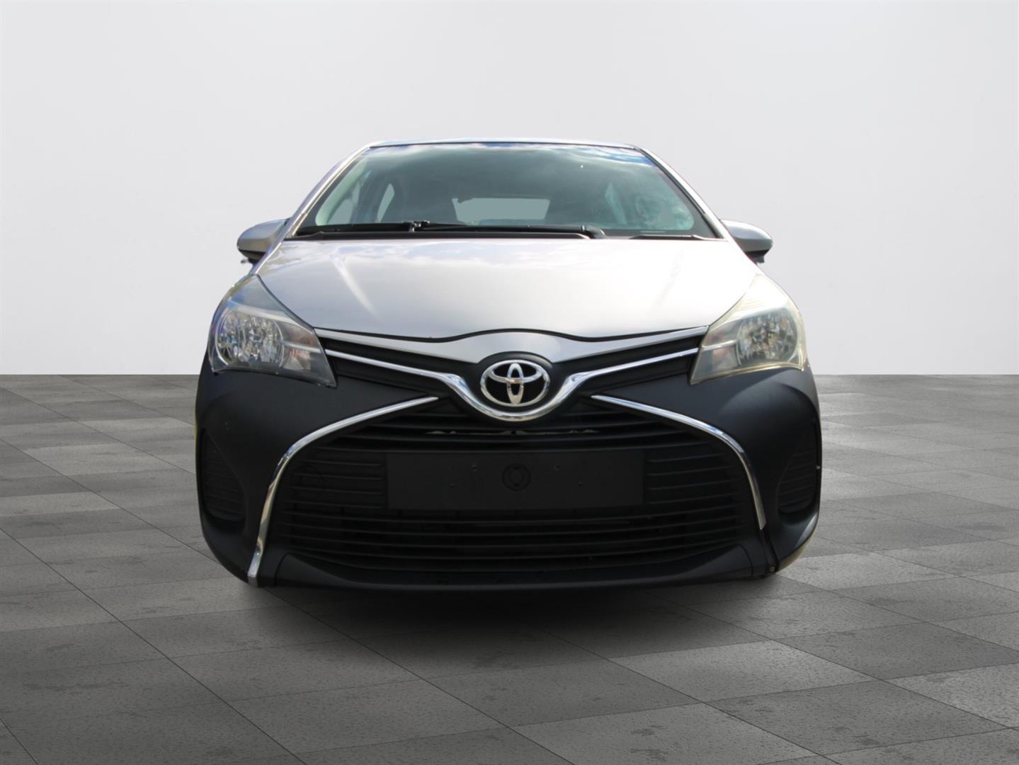 Toyota Yaris 2015 - Image 13