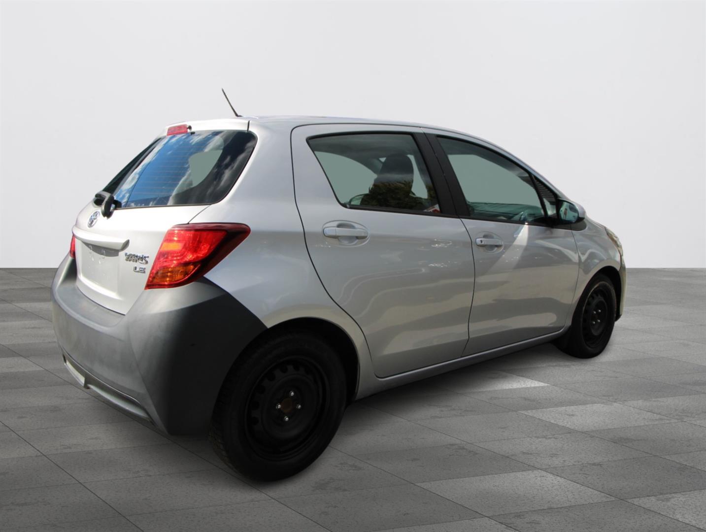 Toyota Yaris 2015 - Image 9